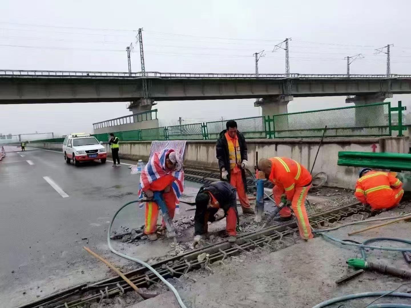 滦平桥梁伸缩缝抢修料